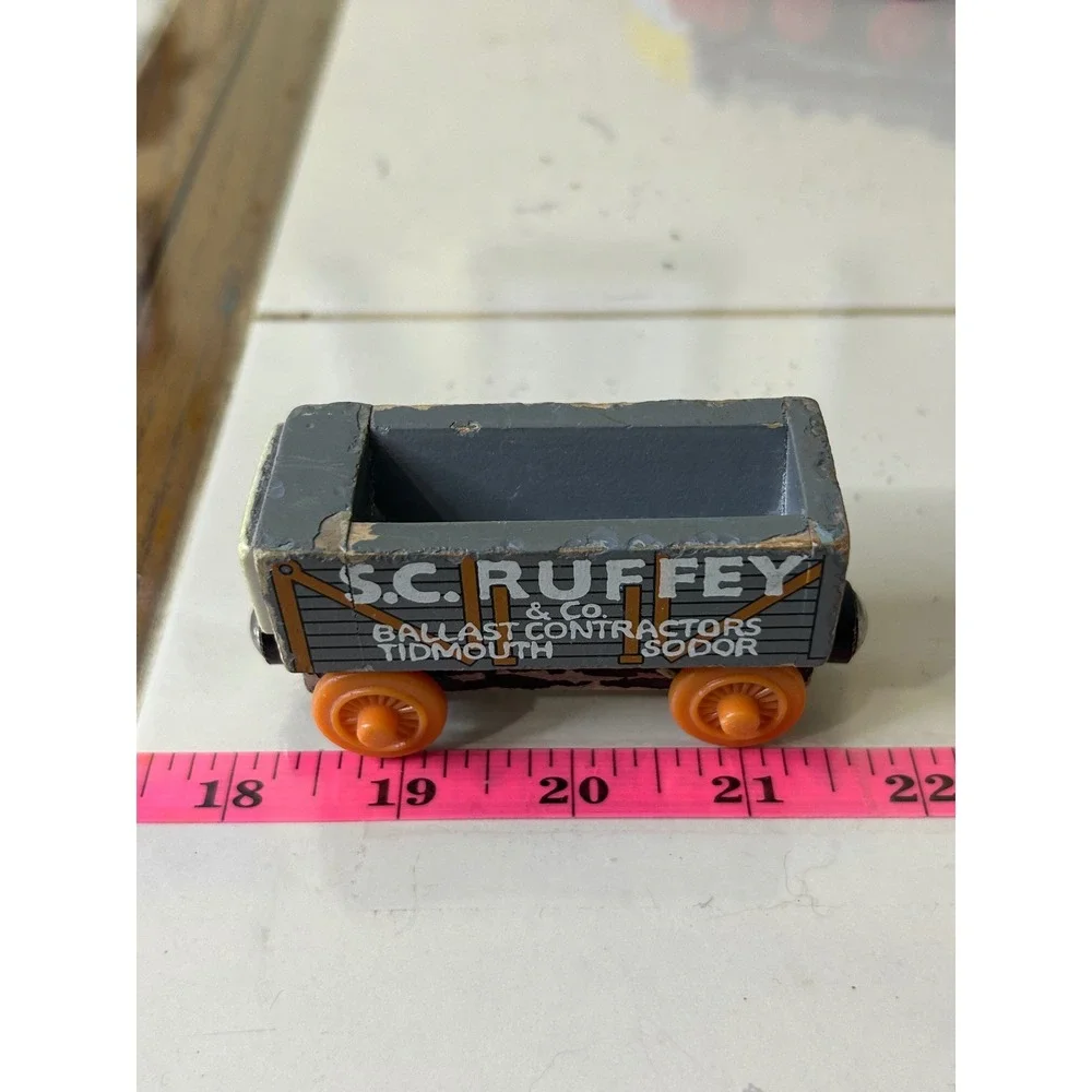 Thomas & Friends Wooden Railway S.C. Ruffey Troublesome Truck Ballast Car Grey